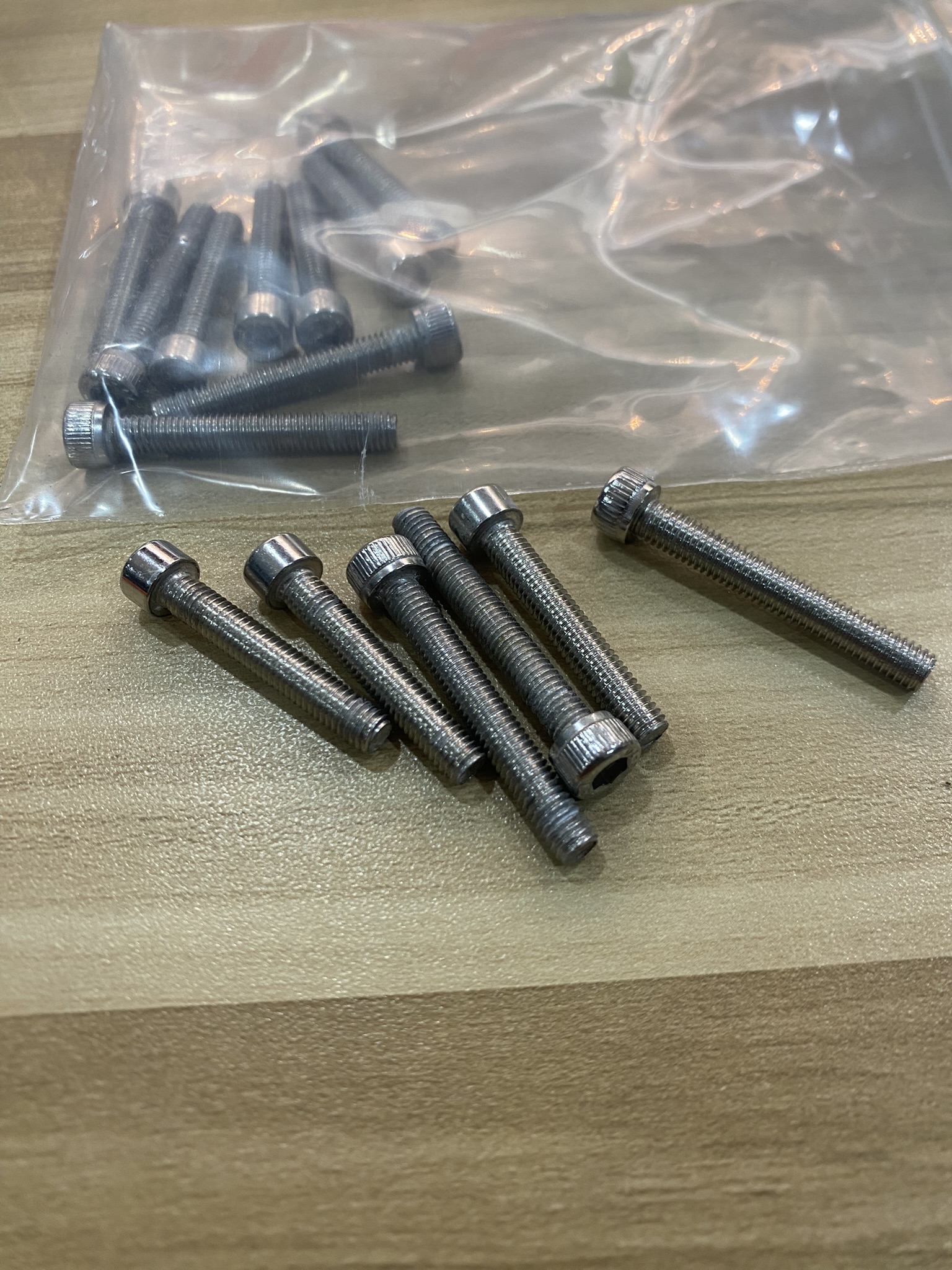 สกรู6เหลี่ยม ขนาดใหญ่